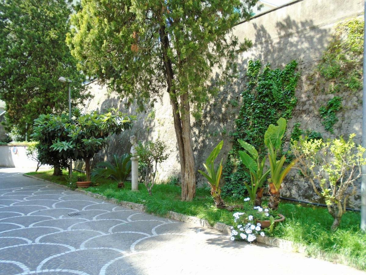 La Tana Di Sofia Casa de hóspedes